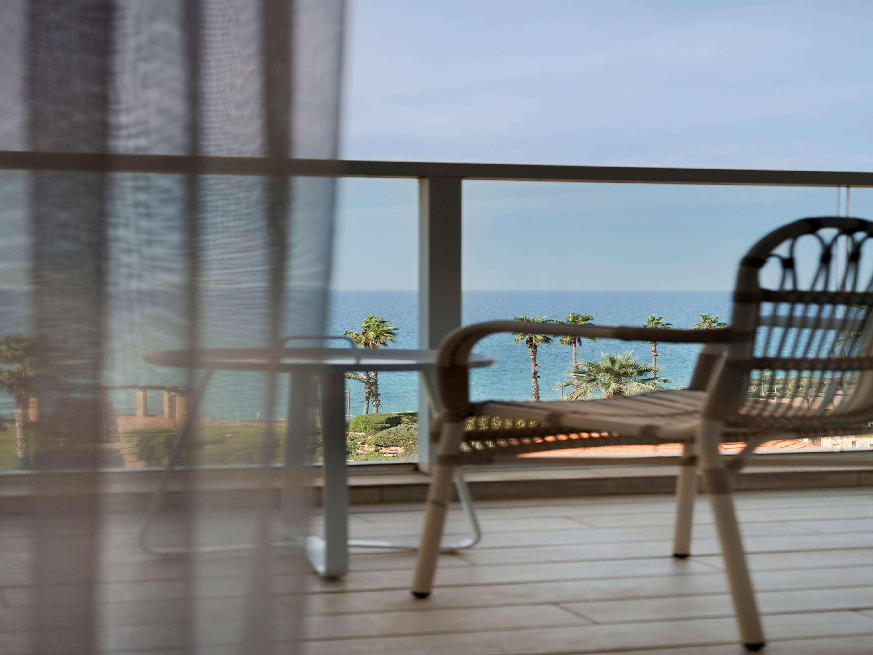David Tower Hotel Netanya By Prima Hotels - 16 Years Plus Экстерьер фото A balcony
